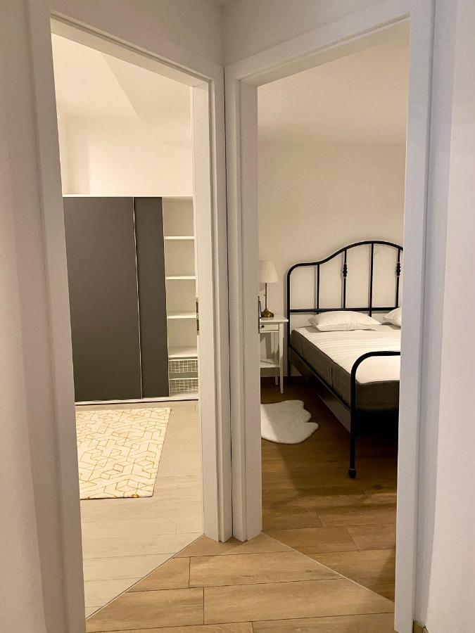 Apartment Gold *